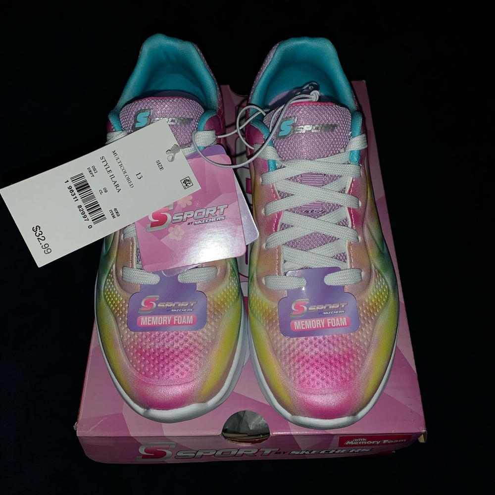 Girls Pink Athletic Shoes